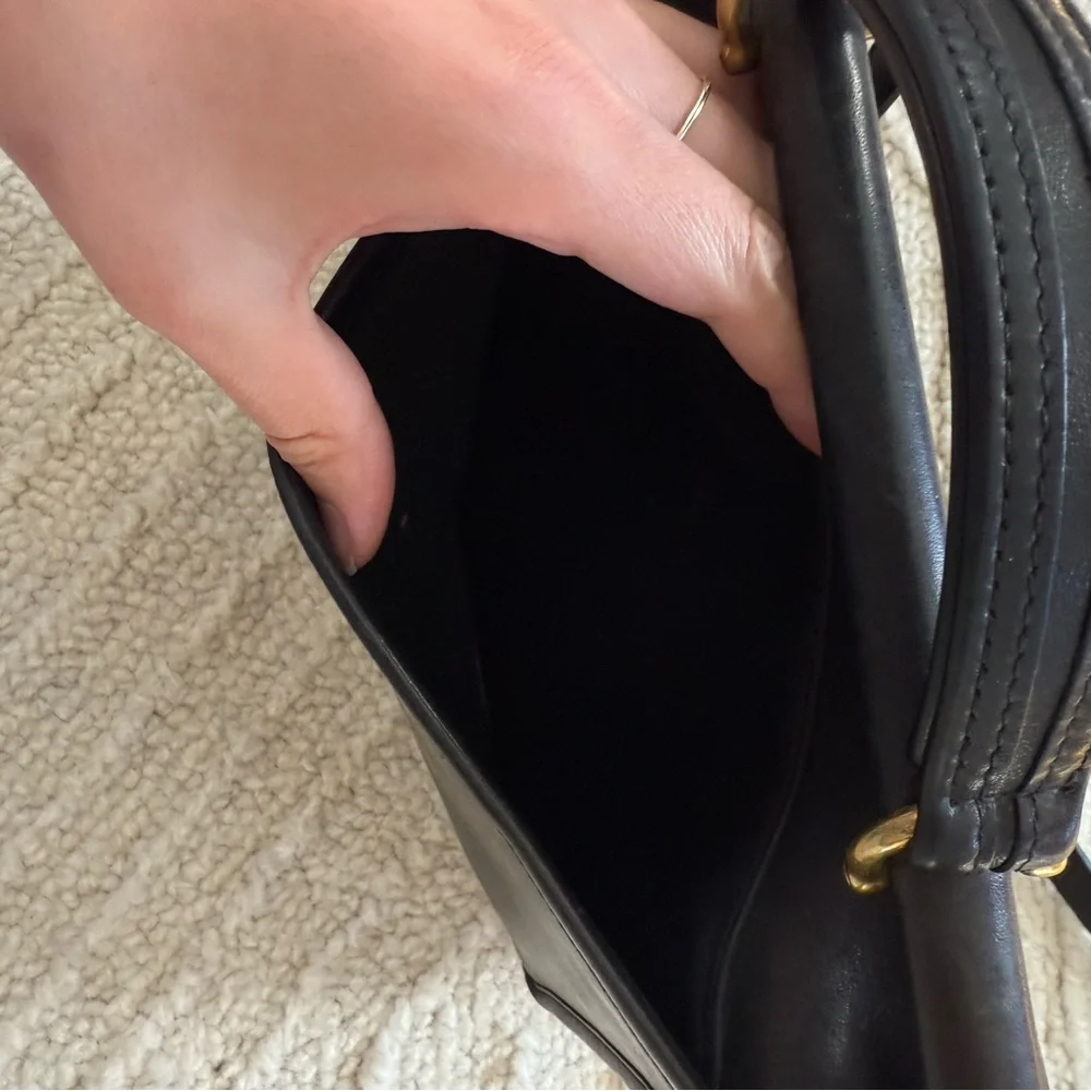 Vintage Coach Willis Bag M0651-F09927 Black Leather w Adjustable Strap & Hangtag - Picture 6 of 9